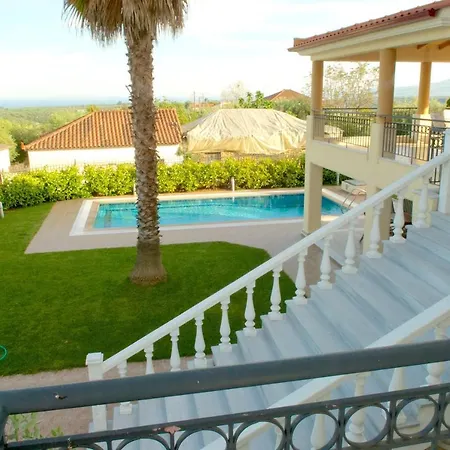 Luxury With A Swimming Pool In Lefkochoara, Messinias Lefkochora