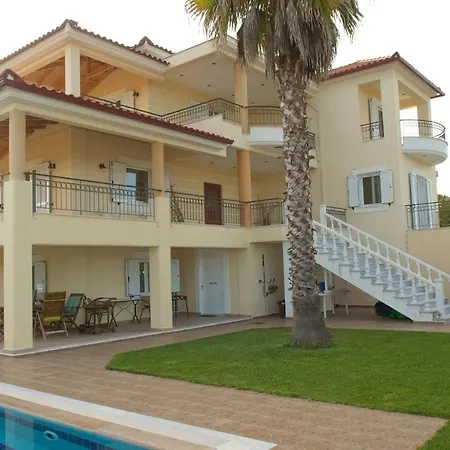 Villa Luxury With A Swimming Pool In Lefkochoara, Messinias