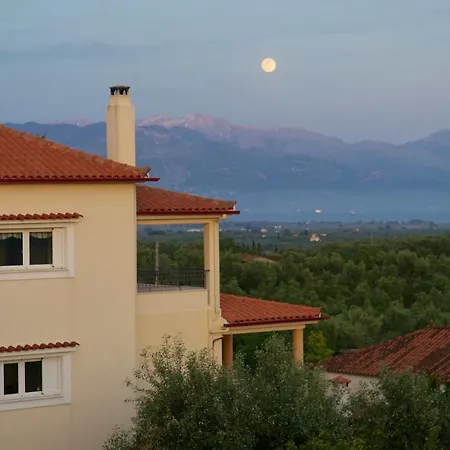 Luxury With A Swimming Pool In Lefkochoara, Messinias Lefkochora