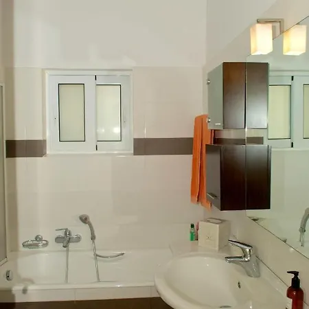 Willa Luxury With A Swimming Pool In Lefkochoara, Messinias