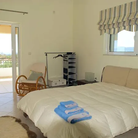 Luxury With A Swimming Pool In Lefkochoara, Messinias *
