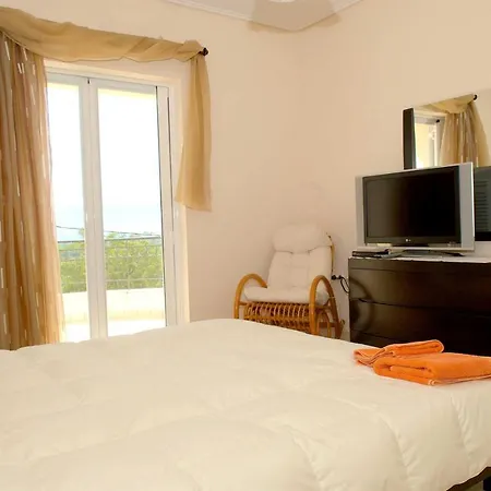 Luxury With A Swimming Pool In Lefkochoara, Messinias Lefkochora