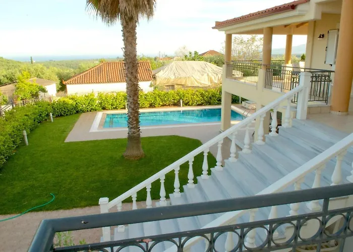 Luxury With A Swimming Pool In Lefkochoara, Messinias Lefkochora