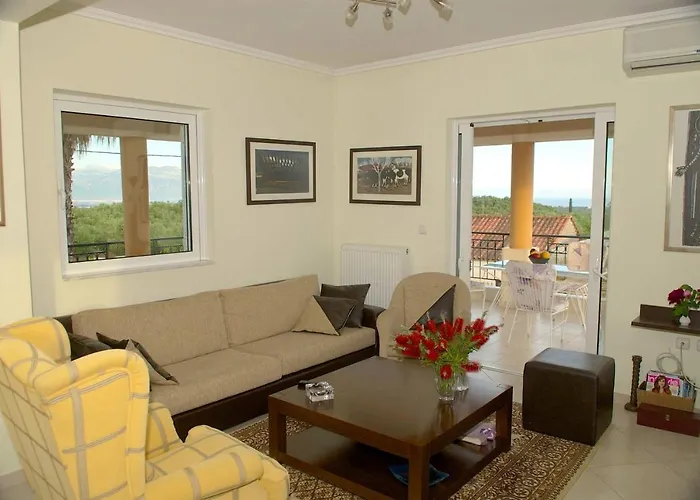 Luxury With A Swimming Pool In Lefkochoara, Messinias וילה Lefkochora