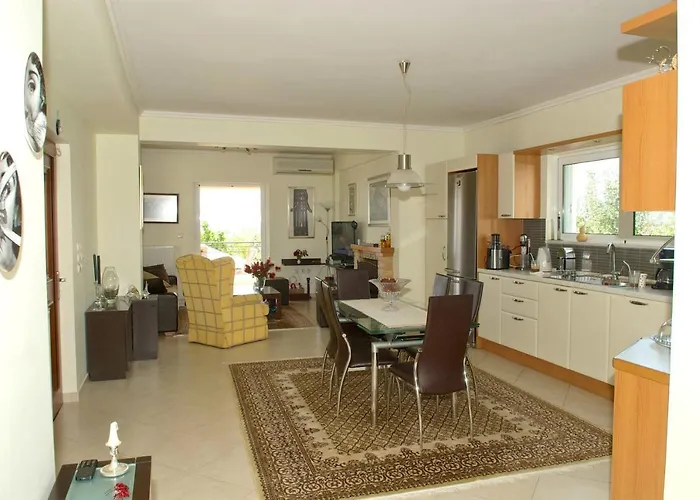 וילה Luxury With A Swimming Pool In Lefkochoara, Messinias *